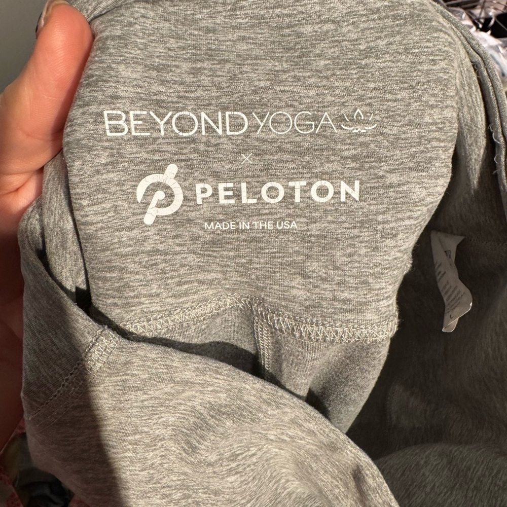 Beyond Yoga x Peloton Gray Spacedye Leggings Large - Picture 8 of 10